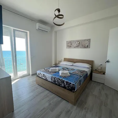 B&B La Finestra Sul Mare 3*