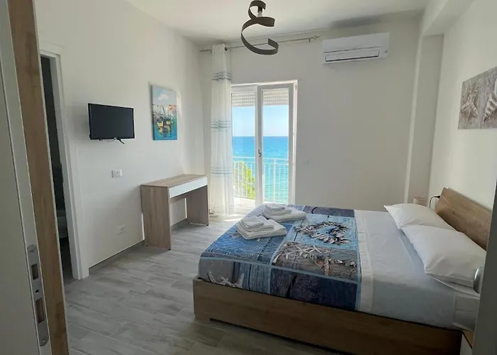 La Finestra Sul Mare Bed & Breakfast Torretta (Calabria)