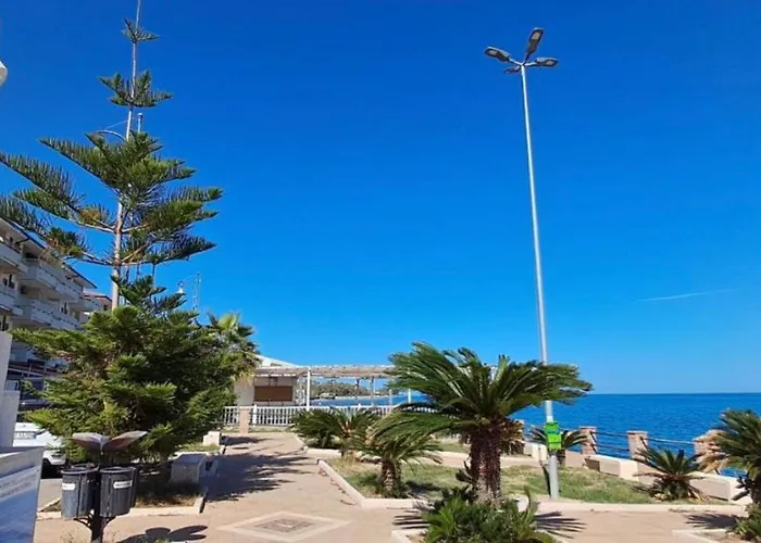 Bed & Breakfast La Finestra Sul Mare